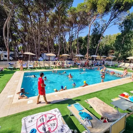 Campeggio Is Arenas Village S'Archittu