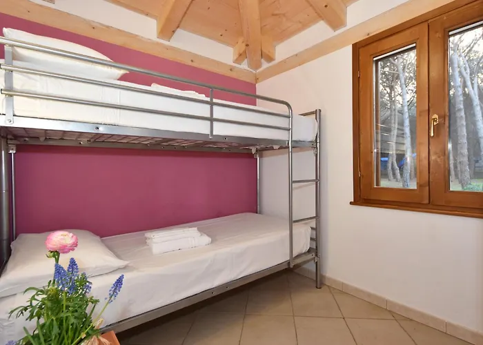 营地 Is Arenas Village 萨尔奇图库列里