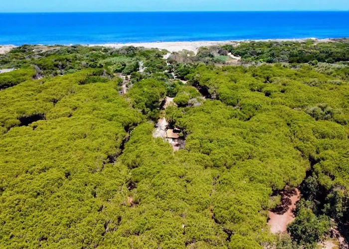 Is Arenas Village 营地 萨尔奇图库列里